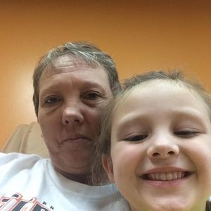 Meet your Posher, Lisa